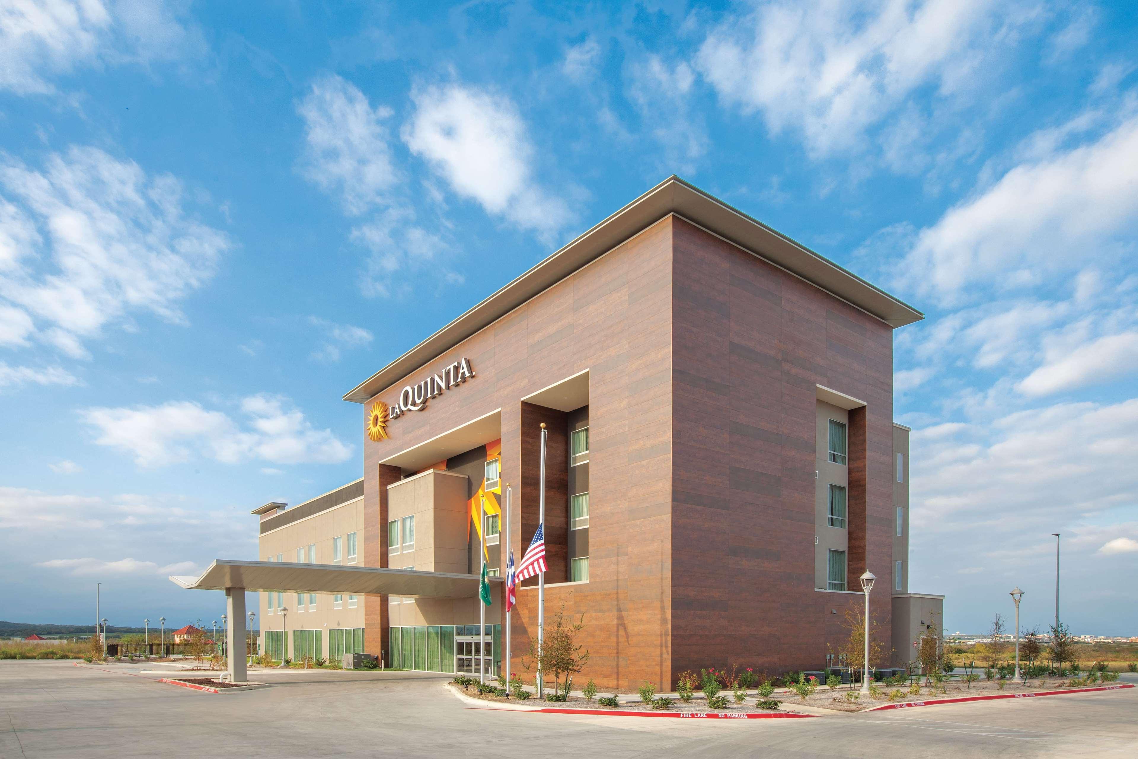 La Quinta By Wyndham San Marcos Outlet Mall Exterior foto
